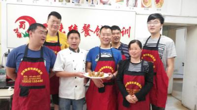 成都小吃5G影院天天爽成人免费下载